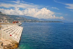 Solarium Beach Monaco : une plage unique sur la Côte d’Azur