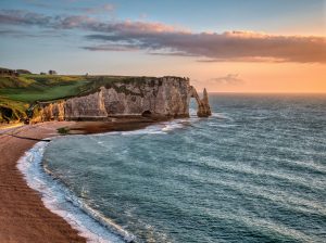 Visiter Étretat : Guide complet pour organiser votre séjour